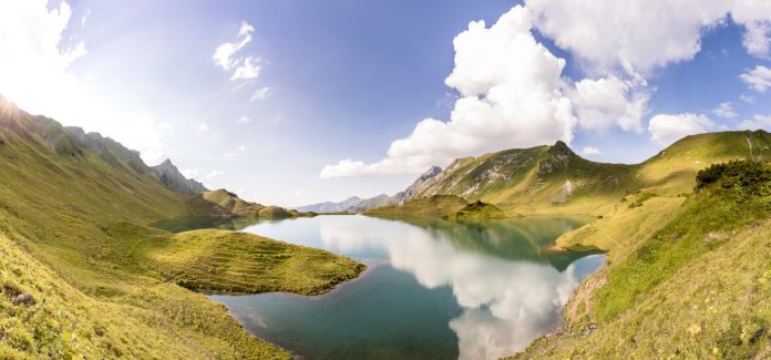 Bad Hindelang alpsko jezero Schrecksee v Allgäuu © DZT Axel Brunst