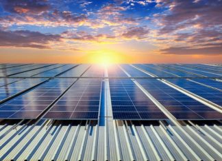 Največji strešni solarni panel na svetu v velikosti 18 nogometnih igrišč