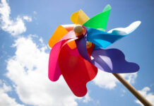 Trajnostna »umetnost«: Barvite poslikave, ki hladijo mestne površine